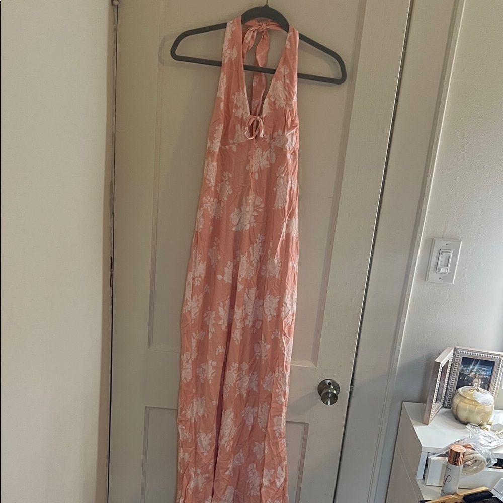 NWT Floral Halter Maxi Dress